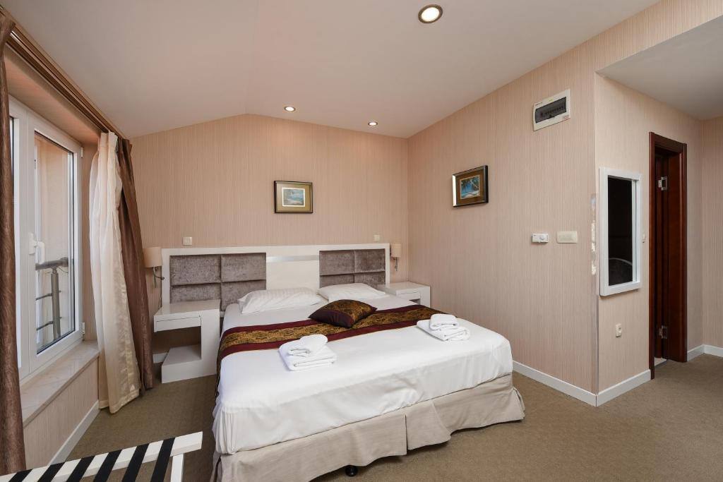 Room at Family Hotel Zanè in Pag 2